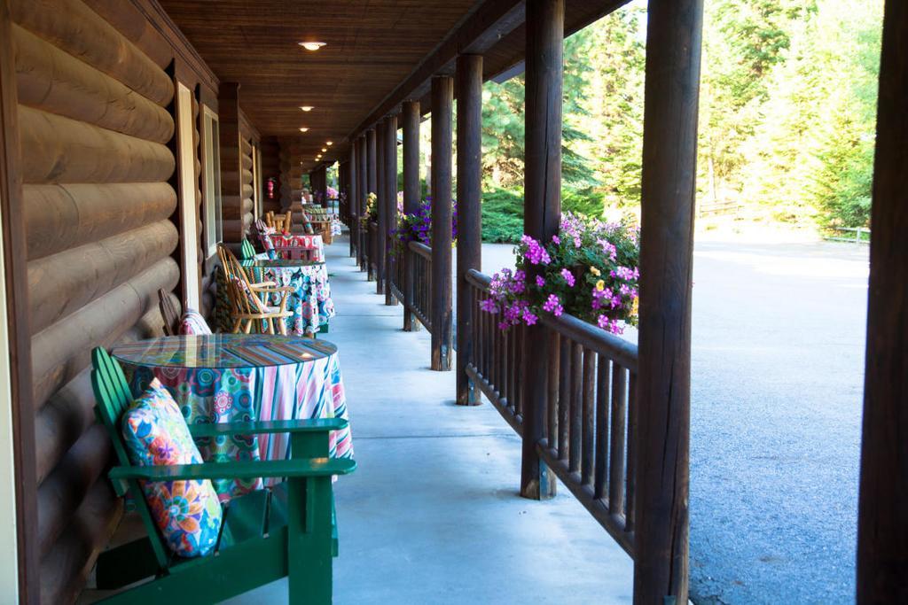 Log Inn Bonners Ferry Dış mekan fotoğraf