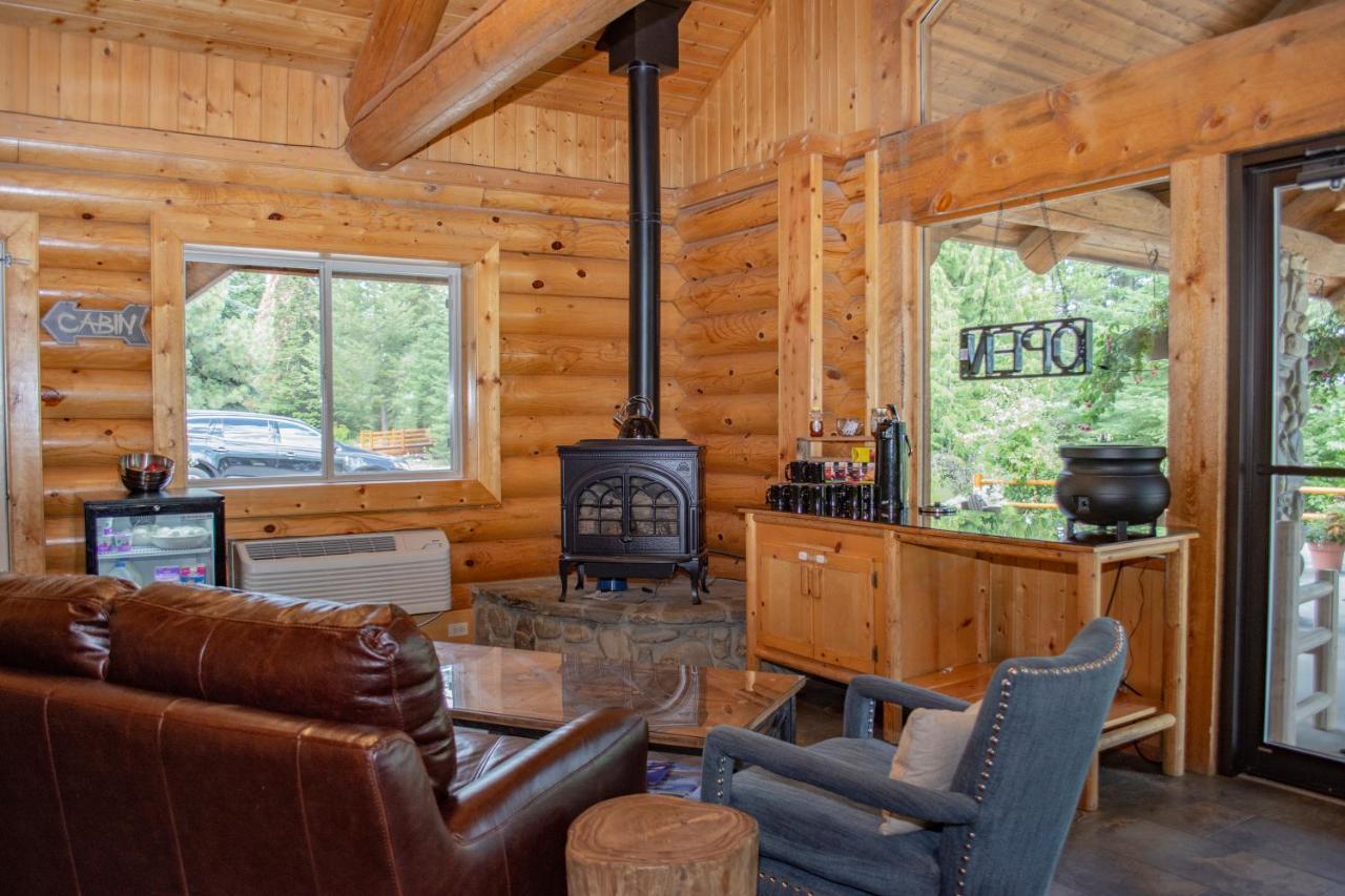 Log Inn Bonners Ferry Dış mekan fotoğraf